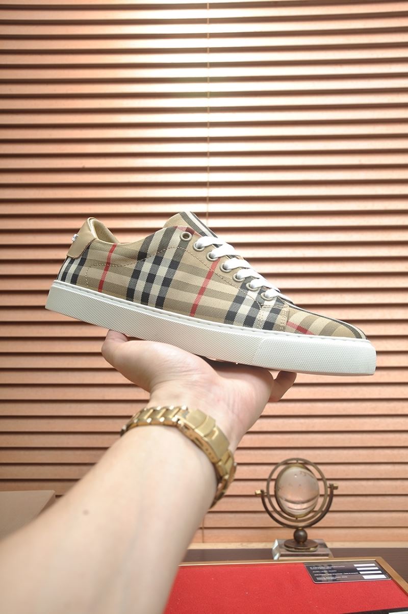 Burberry Low Shoes